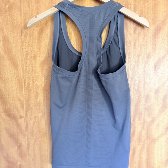 MathCat Seamless Gray Muscle Tank | Women’s Racerback | Size M - Picture 4 of 5